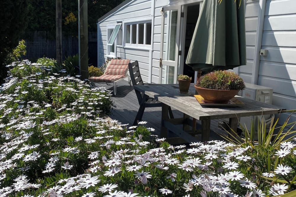 Miramar House | Miramar Bungalow, Wellington Garden Oasis