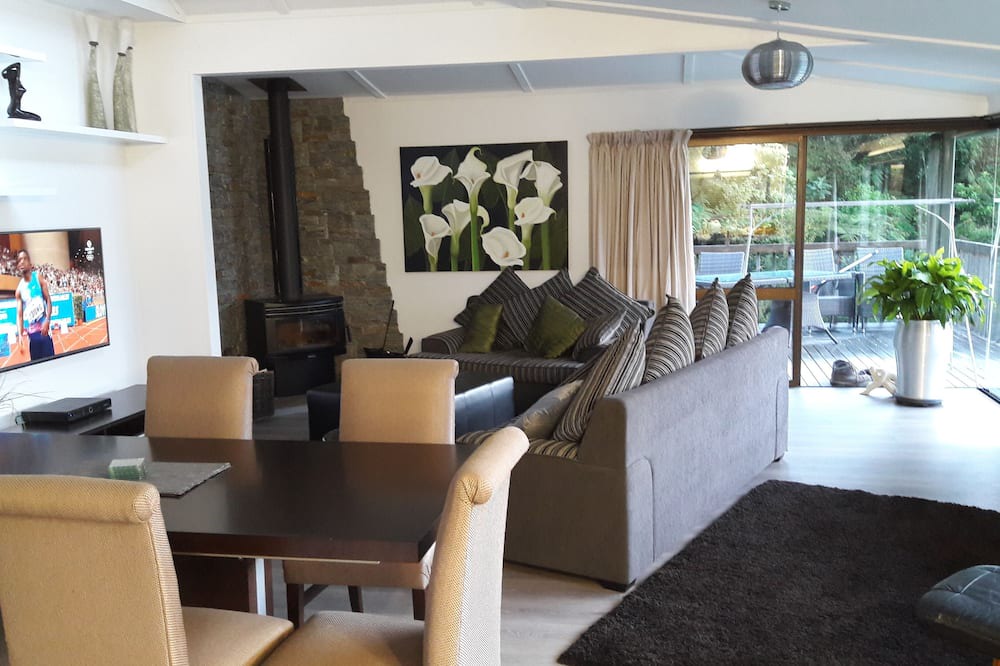 Opua House | Water's Edge Holiday Homes