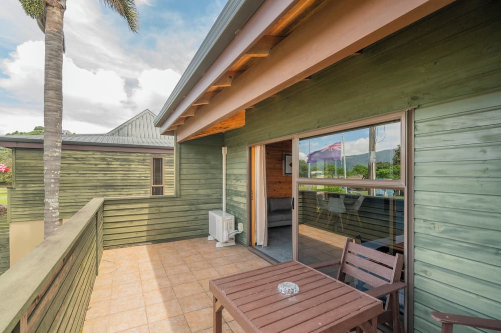 Tairua Cabin | Pacific Harbour Villas