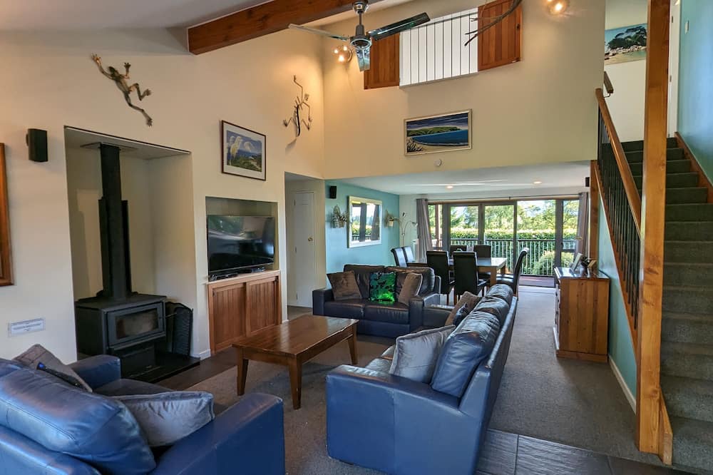 Hanmer Springs House | CARINYA AT THE SPRINGS 3PM WEEKEND CHECK OUTS (conditions apply) *