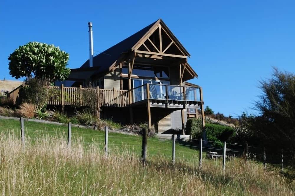 Masterton House | Beautiful lodge on the Ruamahanga River
