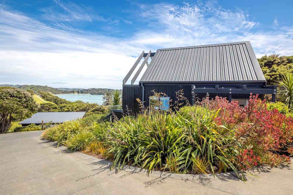 Omiha House | The Guest House at Te Whau Retreat - Stay Waiheke