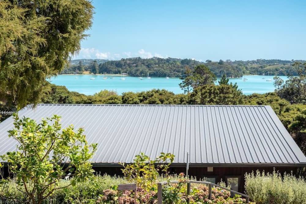 Omiha Cottage | The Cottage at Te Whau Retreat - Stay Waiheke