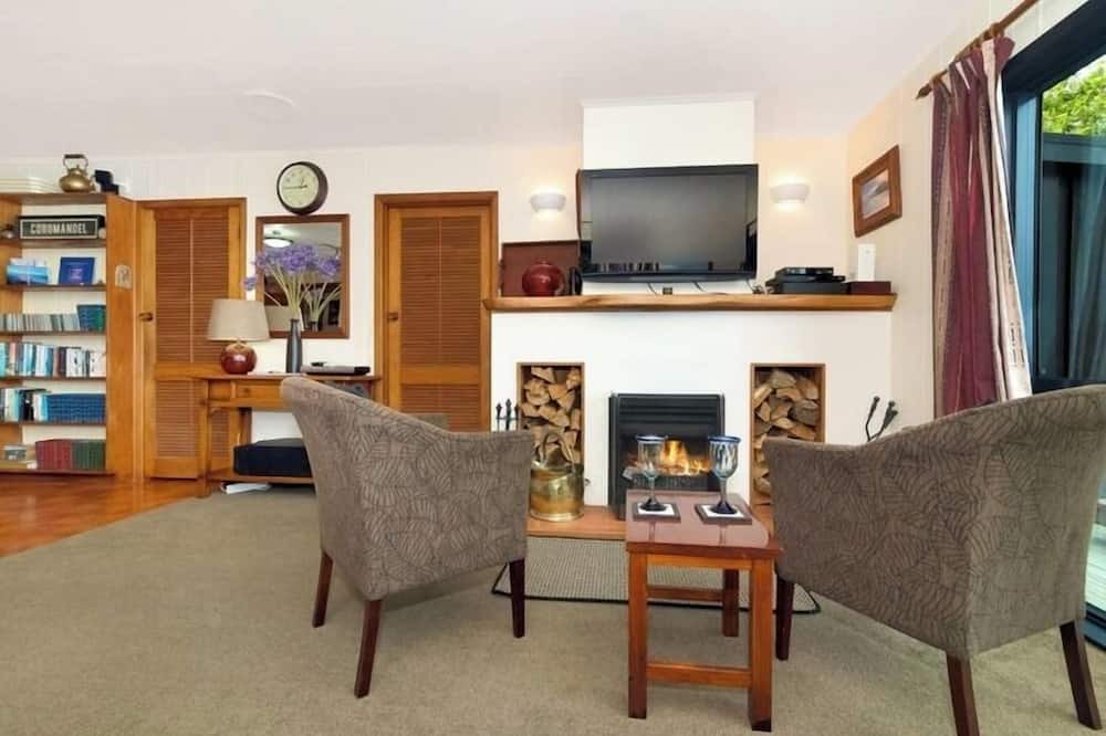 Coromandel Cottage | Coromandel Cottage - Romantic Rustic - Sea views