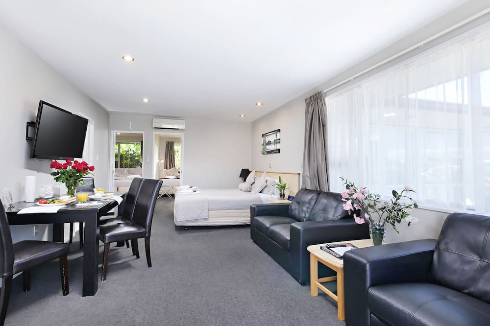 Sherborne Street Apartment | Arthur's Court Motor Lodge
