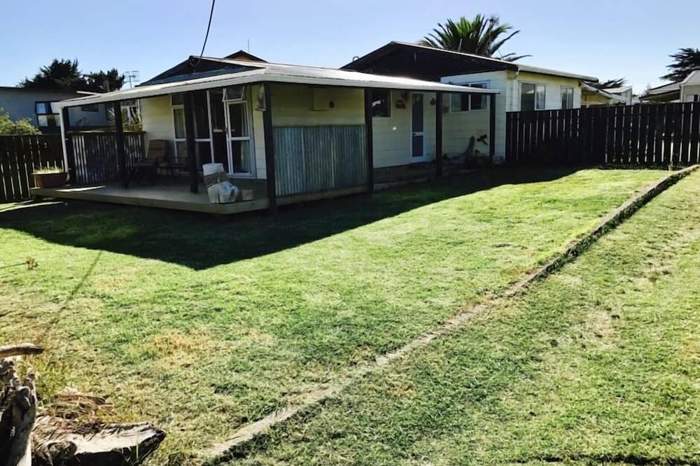 Himatangi Beach House | R n R at Himatangi Beach