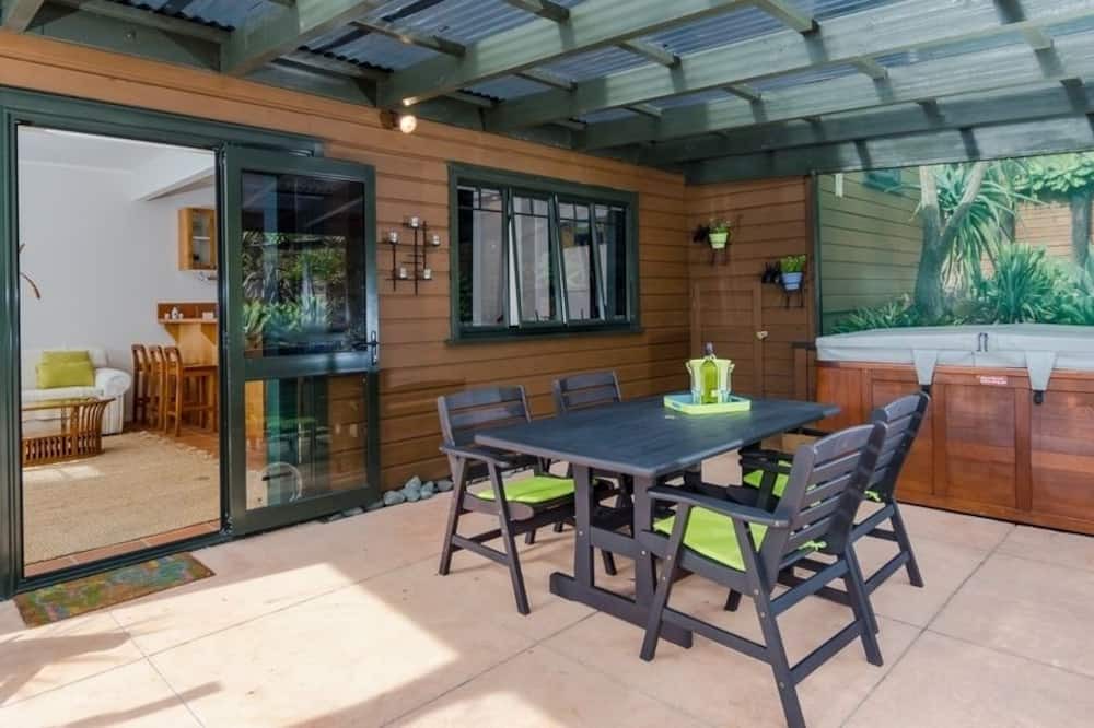 Kaeo House | Coastal Chalet Suites