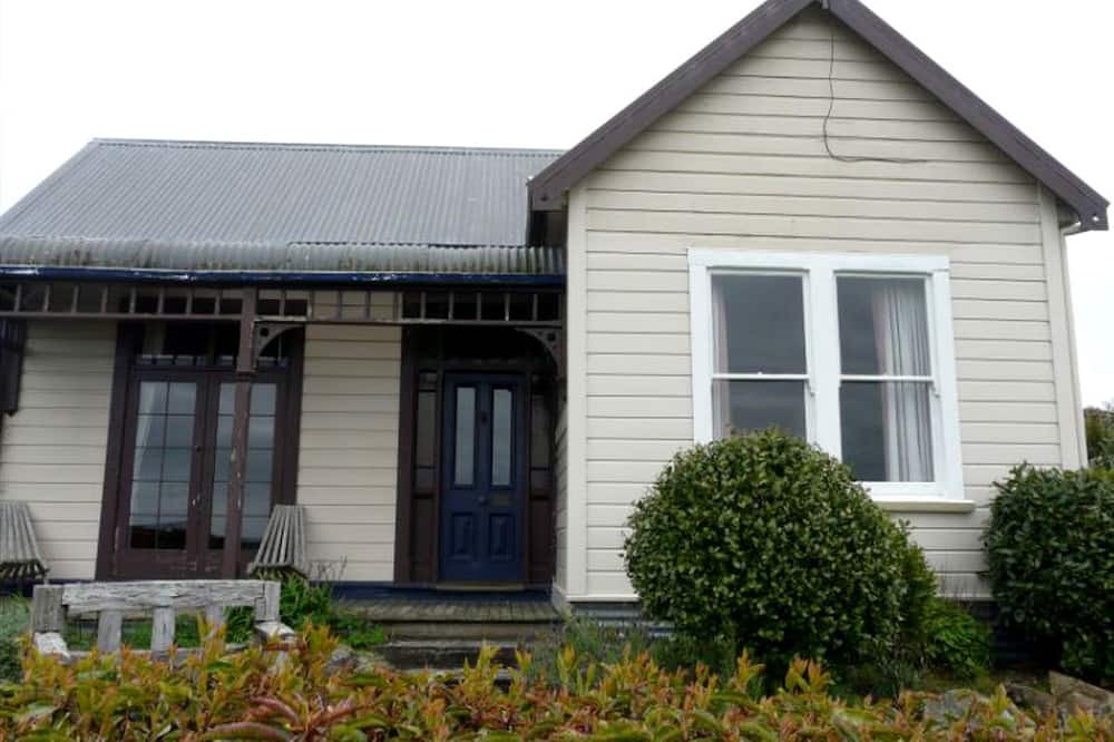 Papatowai Cottage | Vacation Cottage Rental in the Catlins near Dunedin in New Zealand