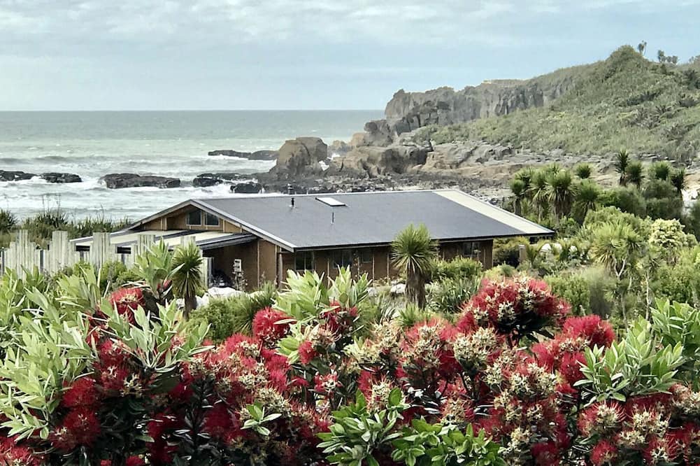 Punakaiki Cabin | Spacious and Modern Beachfront Glamping Rental in Punakaiki, New Zealand