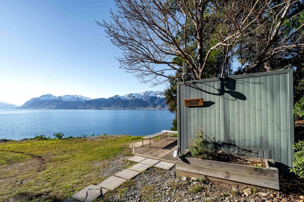 Lake Hawea Cabin | Lakefront Hawea Accommodation Ideal for Glamping in New Zealand
