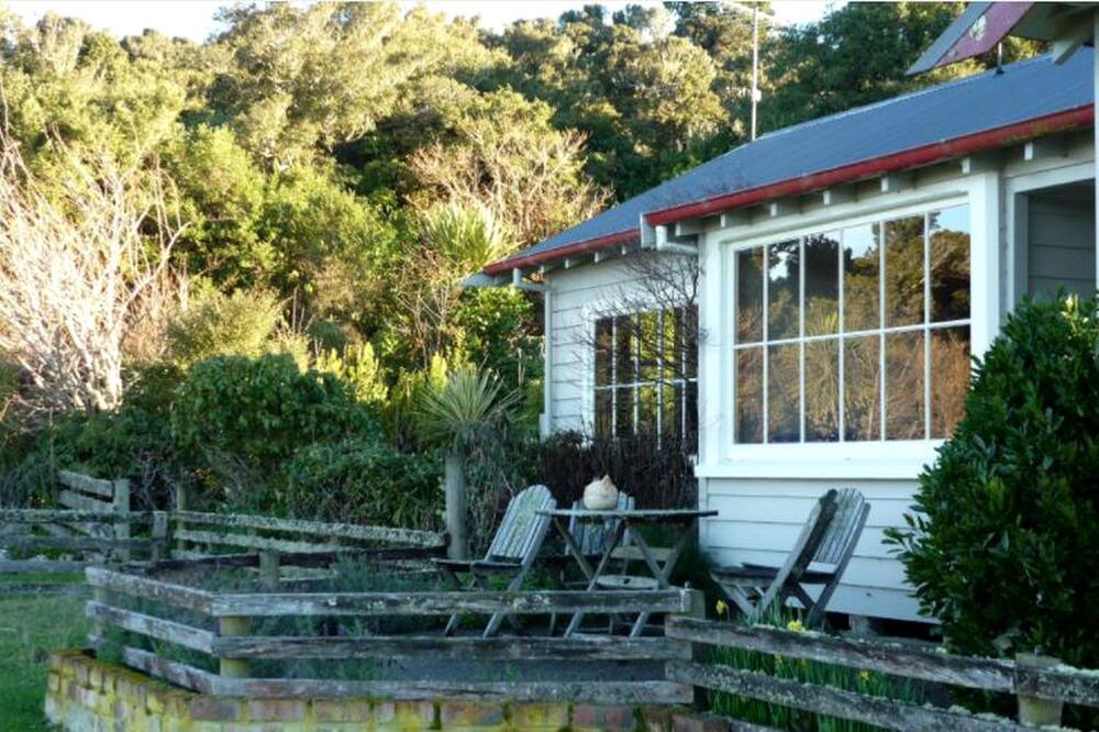 Papatowai Cabin | Outdoor Vacation in the Heart of the Catlins near Dunedin, New Zealand