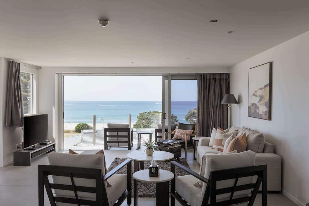 Mount Maunganui Apartment | Sunrise & Sea views - Luxe downtown with 2 carpark