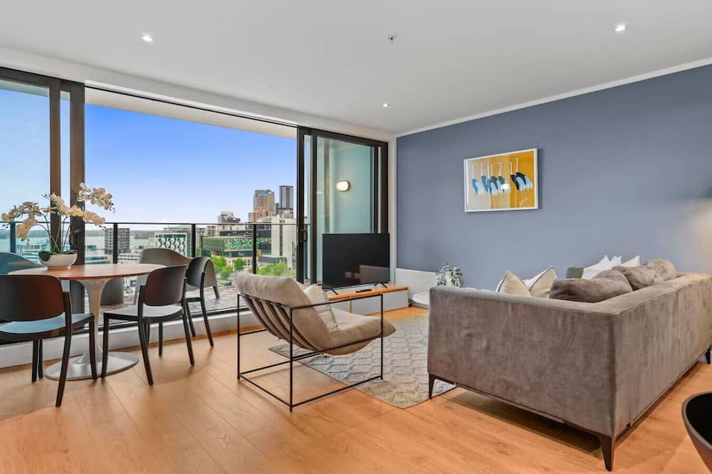 Auckland Central Business District Apartment | Stunning Skyline CBD Luxe Home with 2 Carparks