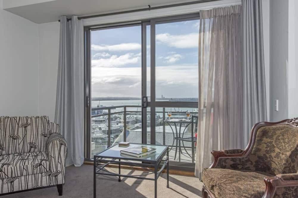 Auckland Central Business District Apartment | Sky-High City Retreat Level 12 Studio Apartment