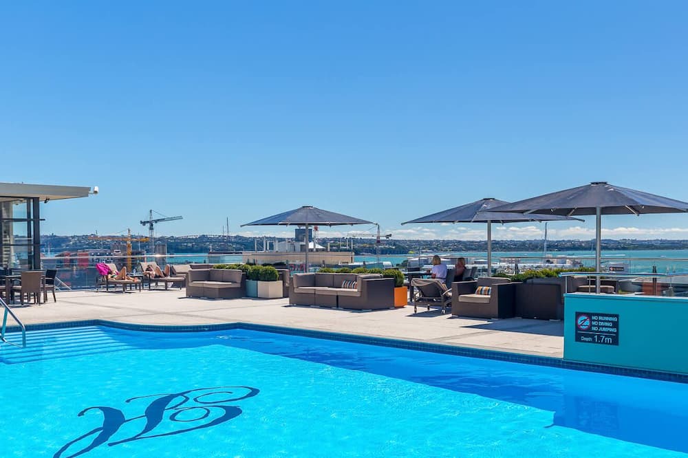 Auckland Central Business District Apartment | Relaxing 1BR CBD Retreat with Rooftop pool & Gym