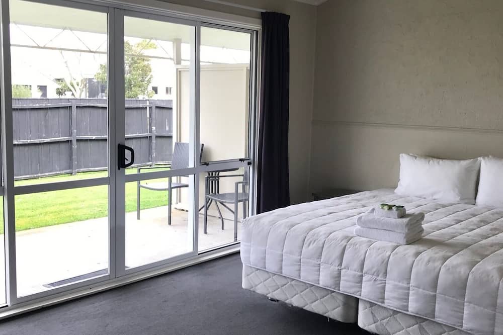 Cambridge Apartment | Valmai House & Motel
