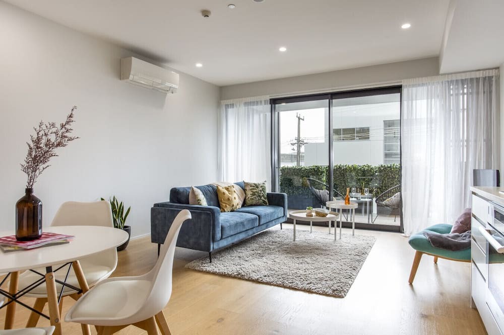 Grey Lynn Apartment | Solara by Homello | Spacious, Peaceful, Steps to Ponsonby Road