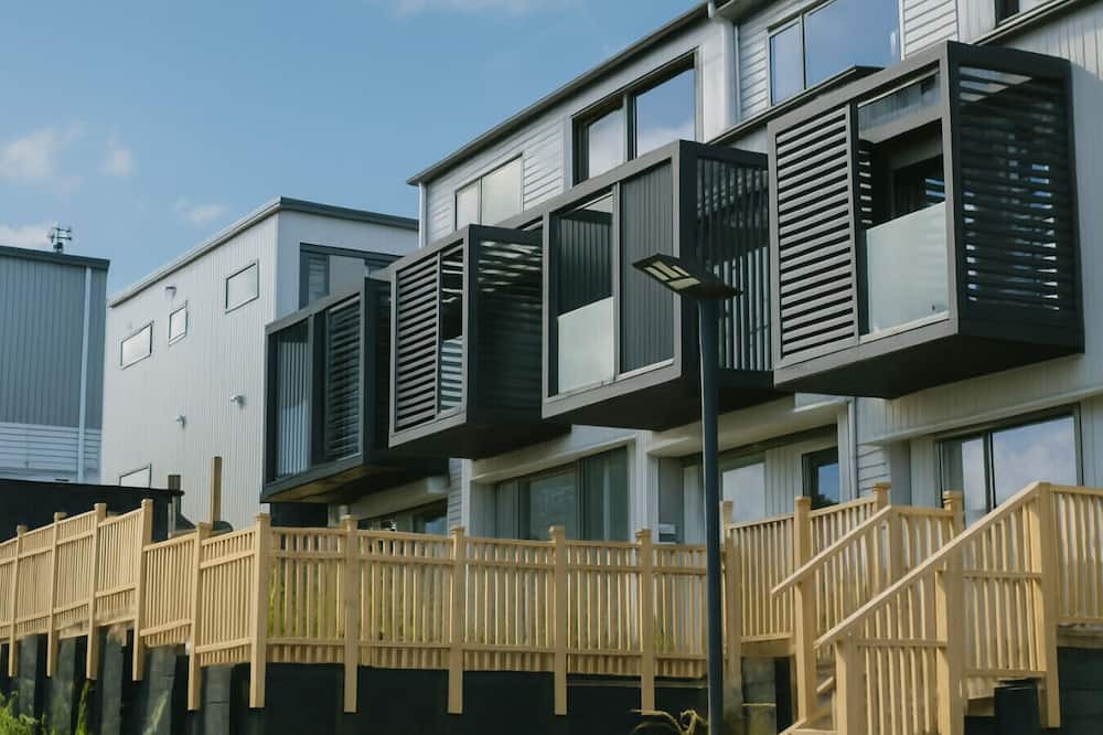 Waterview Apartment | Modern 3-Bedroom in Waterview