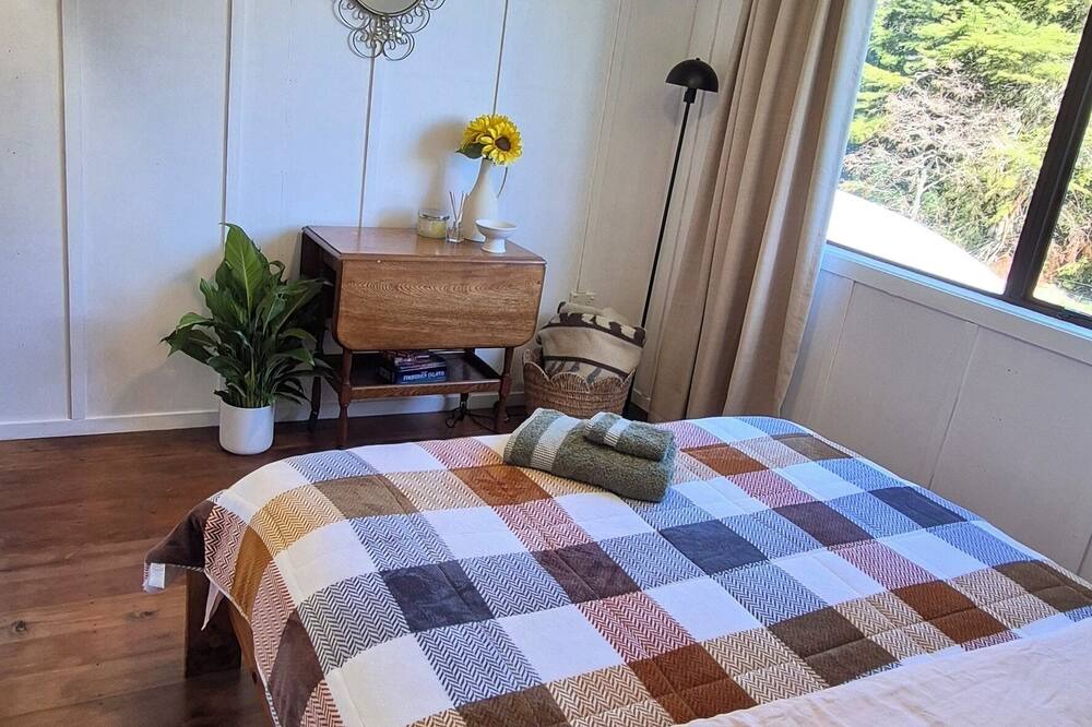 Rotorua District House | The Woolshed Close to popular thermal attractions
