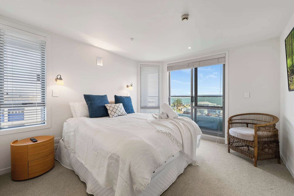 Mount Maunganui Apartment | The Penthouse Pad
