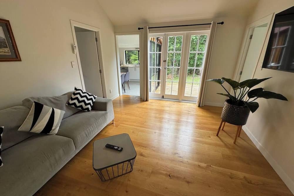 Coromandel House | Stream-side Cottage, Driving Creek