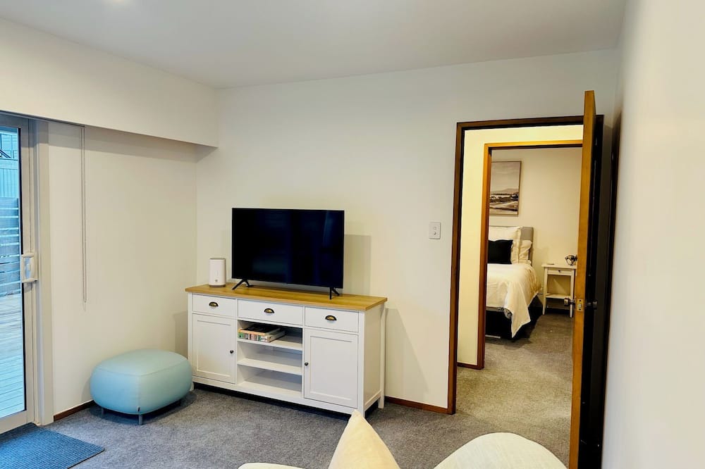 Sumner House | Sumner Beach Retreat