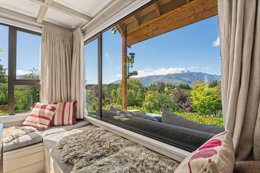 Dalefield House | Mountain View Lodge