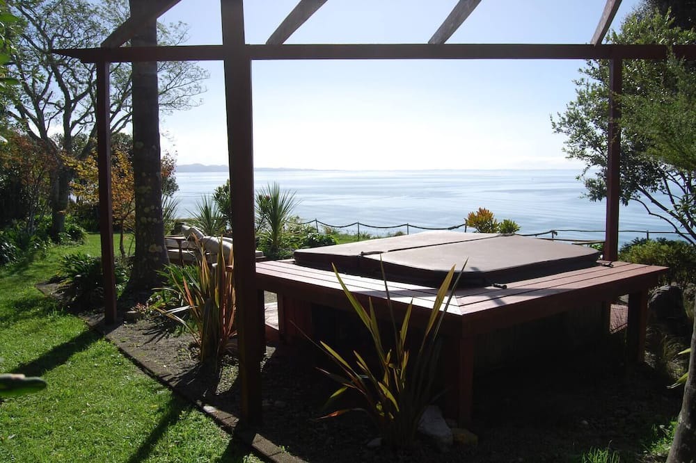 Parapara House | Seaview Cottage, Golden Bay Lodge