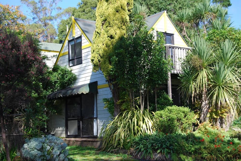 Parapara House | Seaview Cottage, Golden Bay Lodge