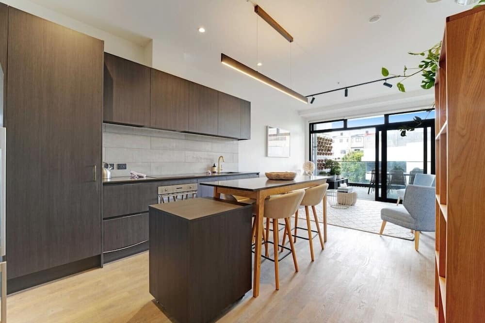 Eden Terrace Apartment | The Eden Terrace Retreat with Parking and Balcony