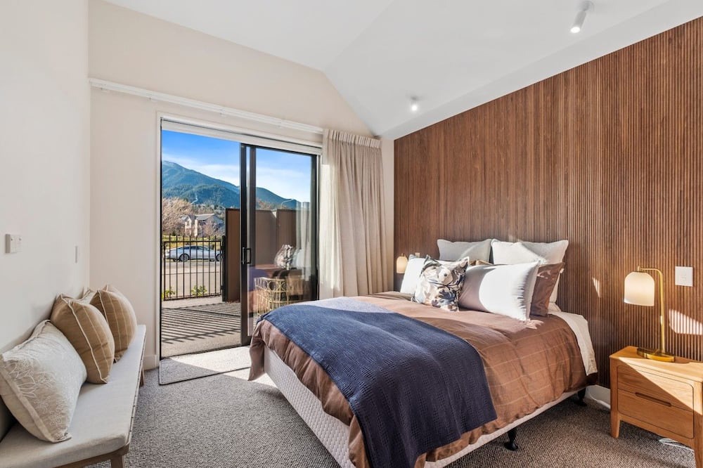 Hanmer Springs House | Luxe Home | Mountain Views | 4-min to Hot Pools