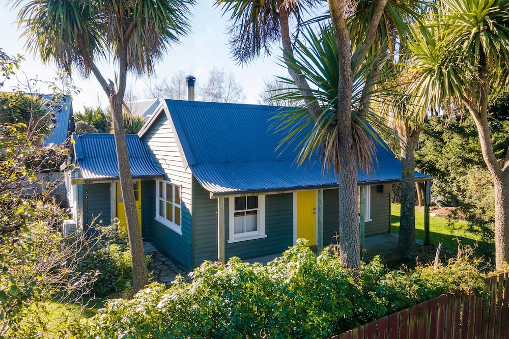 Methven House | Thimble Cottage - Methven Holiday Home