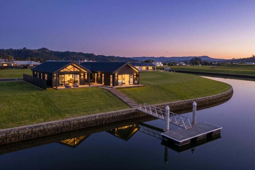 Whitianga House | The Mooring - Whitianga Waterways