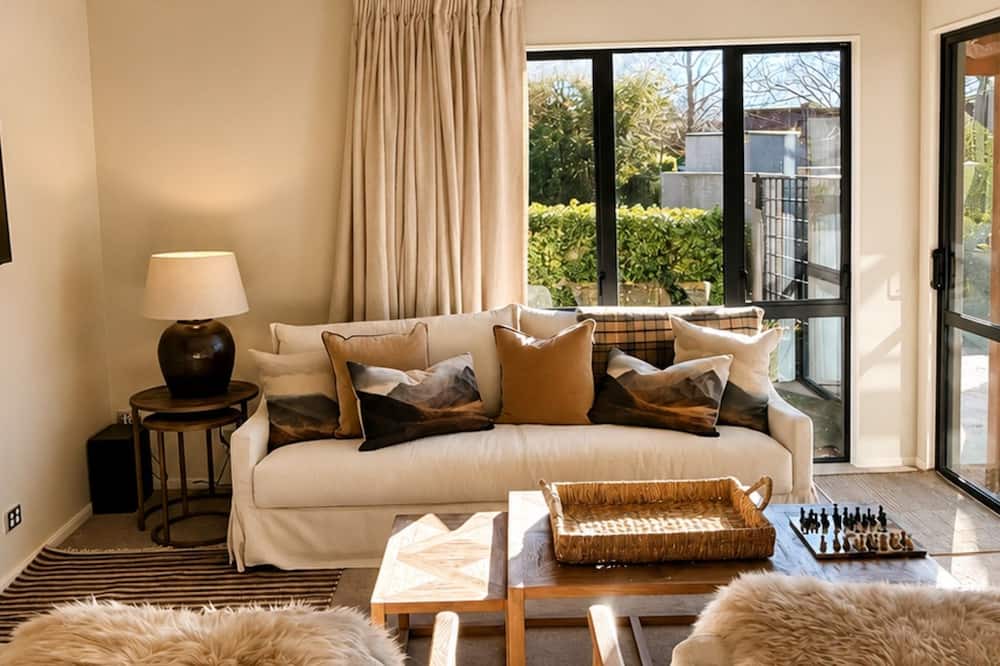 Lower Shotover House | Thirty-One on Ferry - away from home in beautiful Queenstown