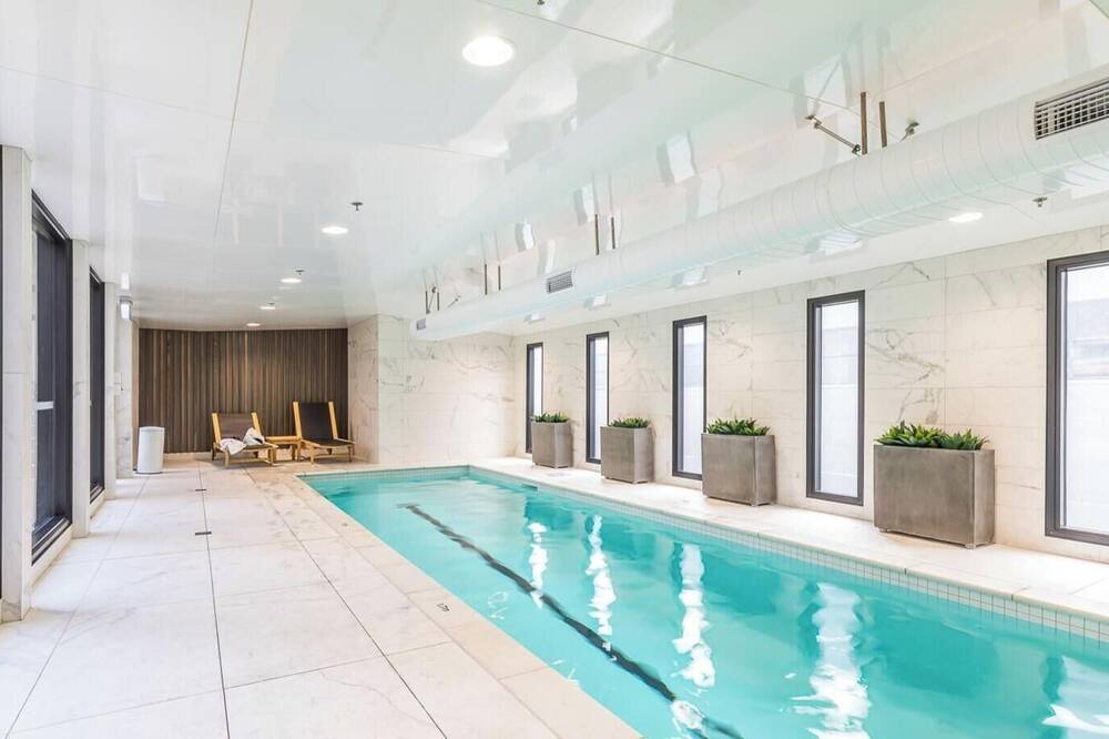 Auckland Central Business District Apartment | High Floor Studio with City Views on Union St