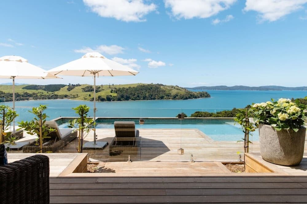 Tawharanui House | The Farmhouse; Hauraki Views & Tranquil Luxury