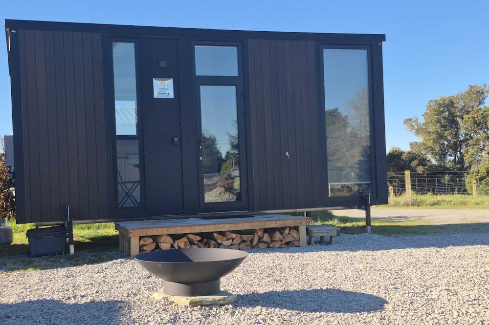 Hokitika House | Rimu View 5 by Tiny Away