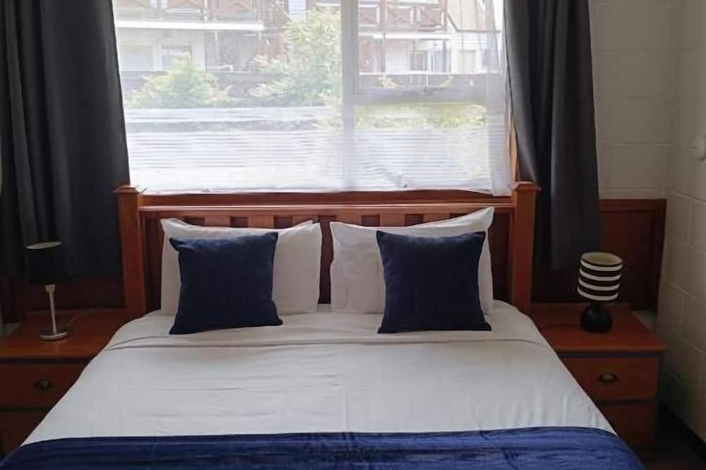 North Dunedin Apartment | Cumberland Motel