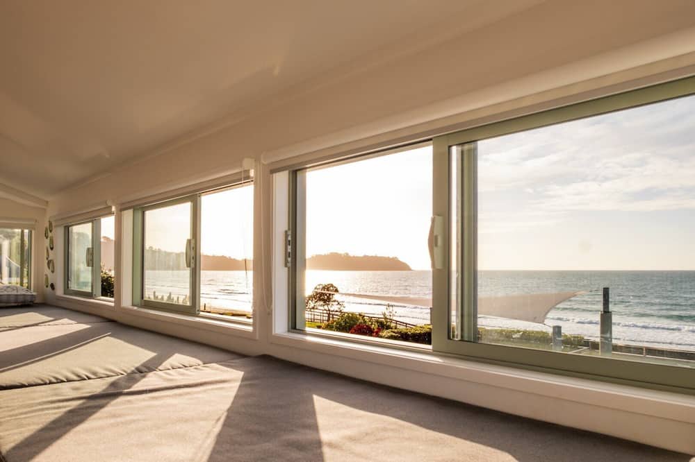 Onetangi Apartment | Beachfront on Waiheke