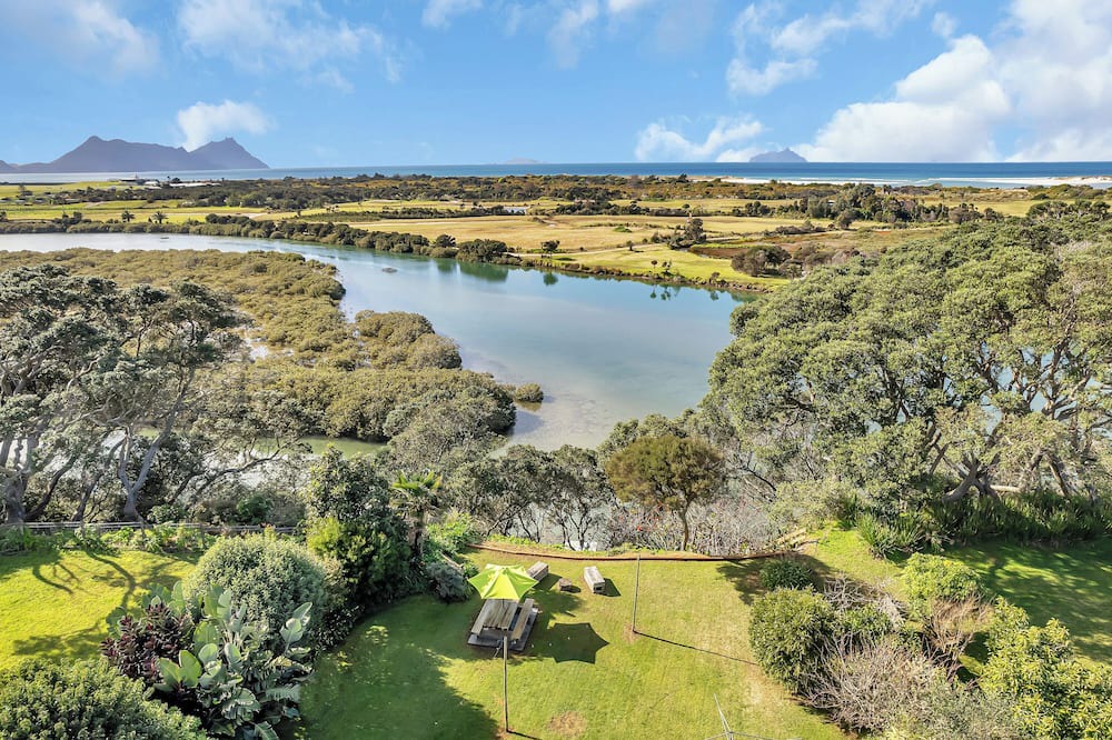 Ruakaka House | River Ridge Retreat - Ruakaka Holiday Home