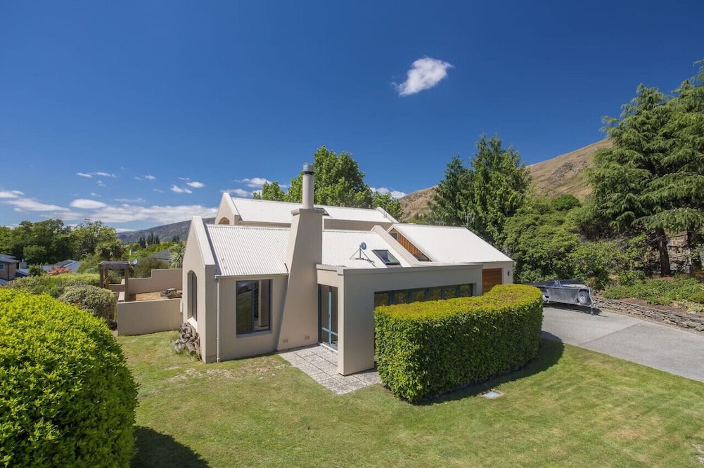 Wanaka House | Elevated Home in Wanaka
