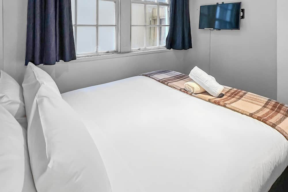 Auckland Central Business District Apartment | Maison Marvel l Enormous Loft Apt l Heart of City