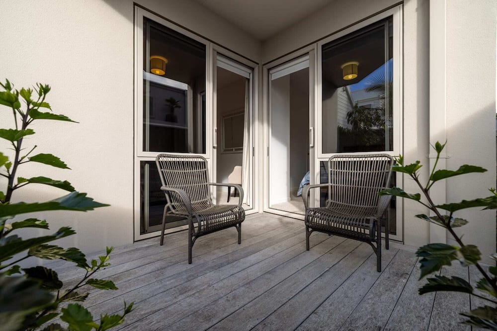 Mount Maunganui Apartment | Seascape on Sunbrae with Sea Views