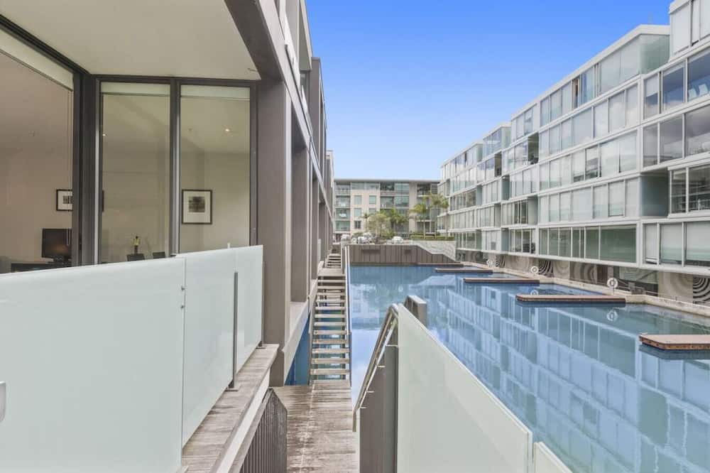 Auckland Central Business District Apartment | Viaduct Harbour Views and Two Private Ensuites
