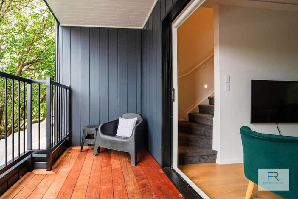 Epsom Apartment | Premier Epsom Townhouse|by Furnished Rentals