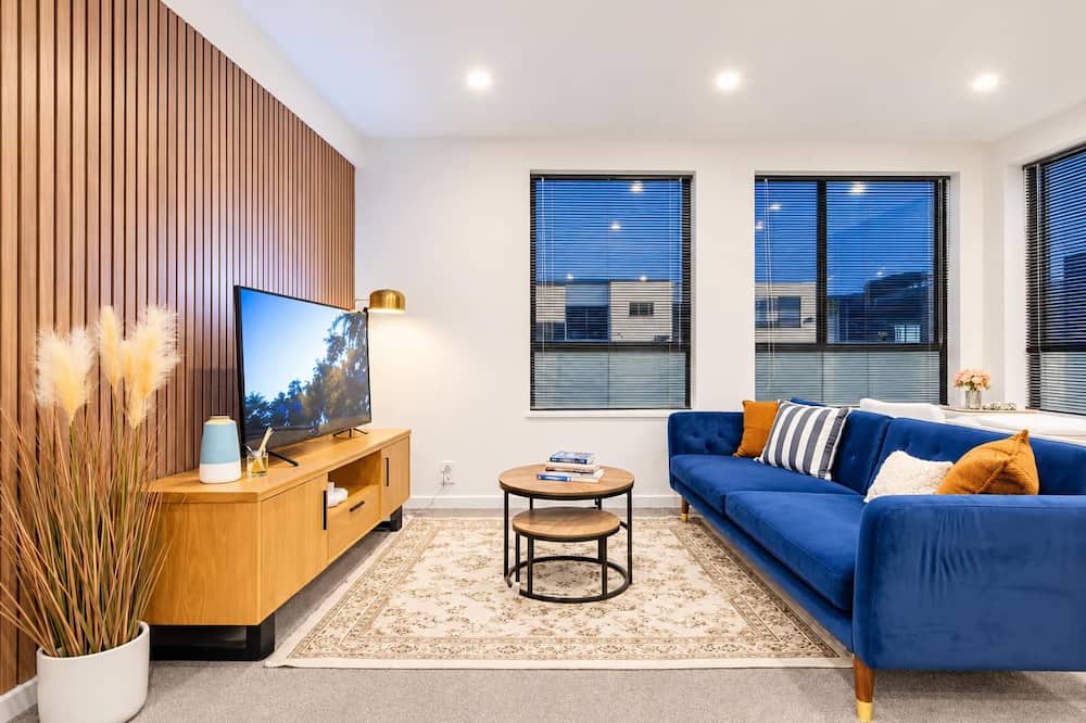 Christchurch City Centre House | Fitzgerald City Base | 1BR + Patio + WiFi