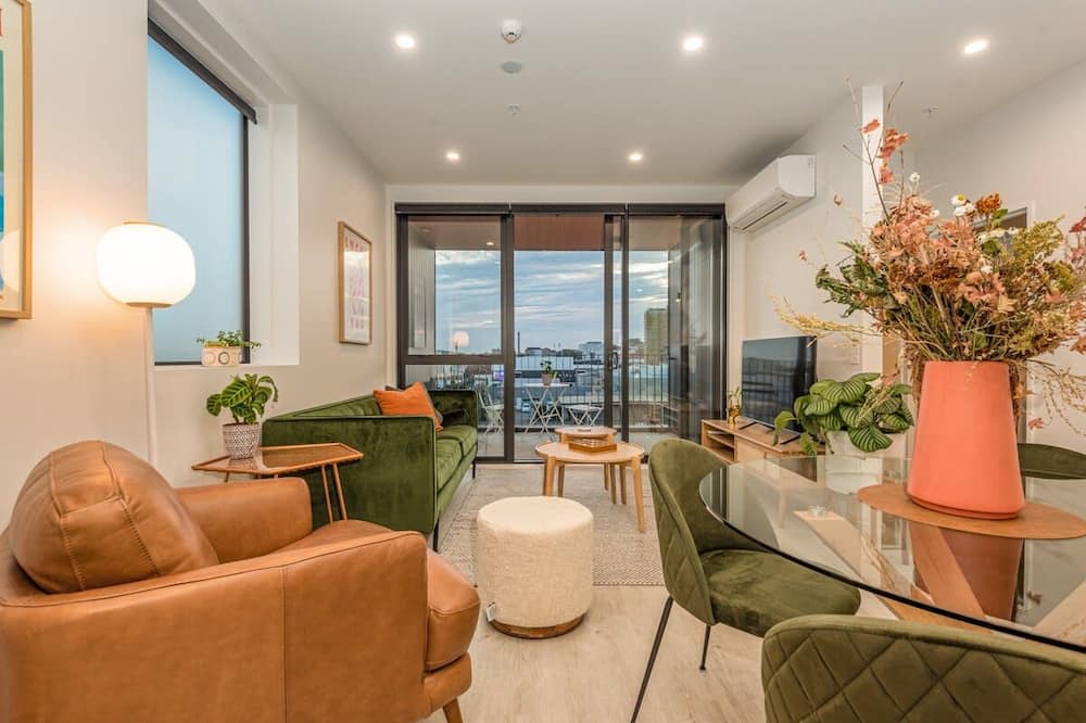 Christchurch City Centre Apartment | Near One NZ Stadium | 2BR | Balcony + Parking