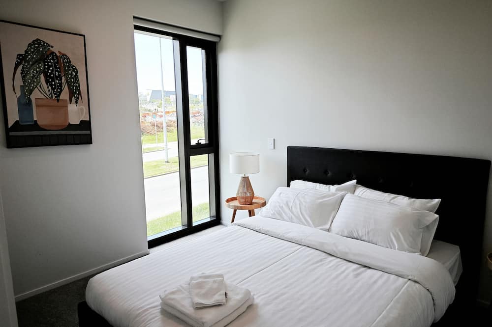 Albany Apartment | Albany Centre - 2 Bedrooms with Free Carpark - Walk to mall and Bus station