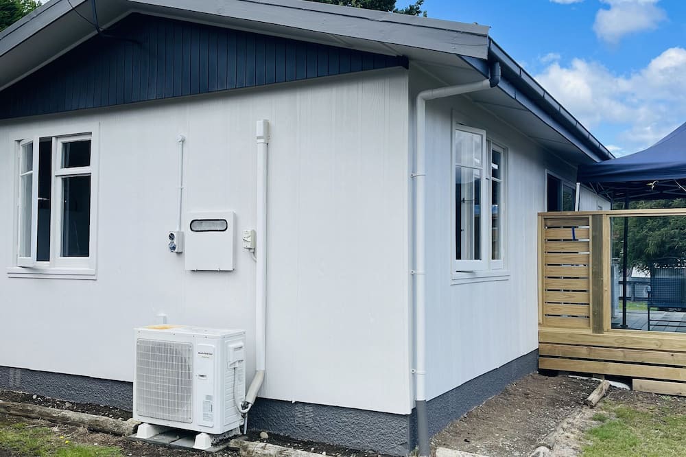 Te Anau House | THE BACH 🏡nSmall kiwi bach, close to town.