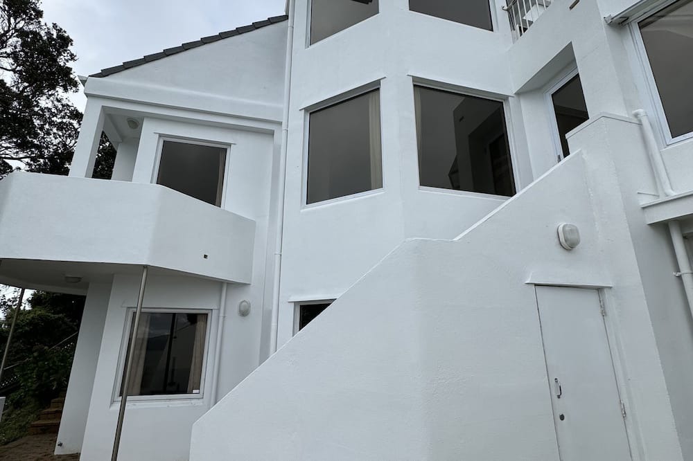 Oriental Bay Villa | Super large seaview house
